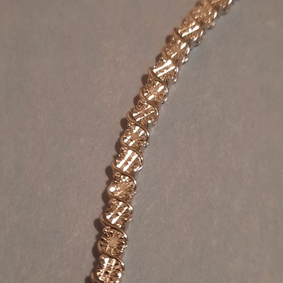 Sterling Silver 1/8 ct diamond bracelet 7.25 in - Picture 6 of 10